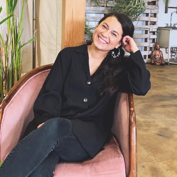 Meet your Posher, Tiffany - Picture 4 of 4